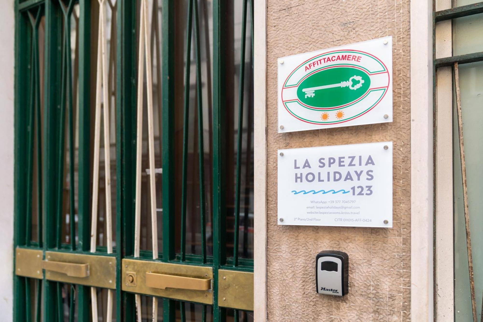 La Spezia Holidays 123 Exterior photo